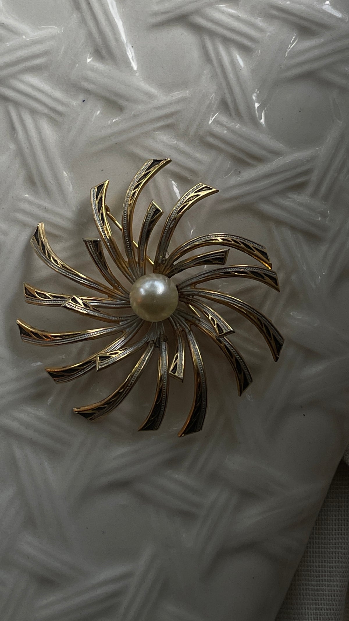 Broche Saint Germain
